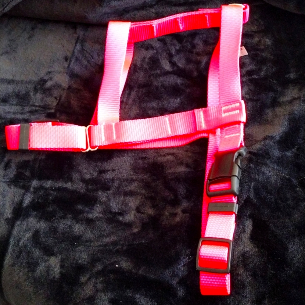 Easy on easy off harnesses. Industrial stitching on heavy duty nylon.